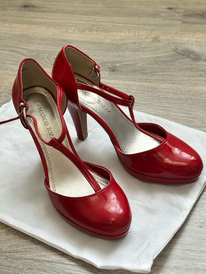 Туфли красные Marco Tozzi