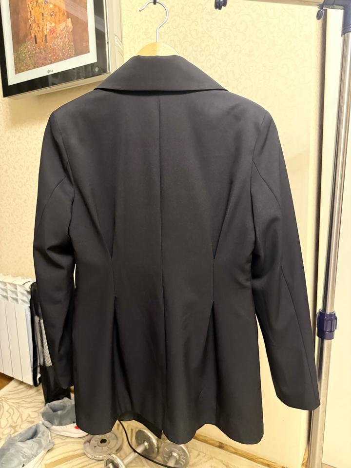 Черный пиджак