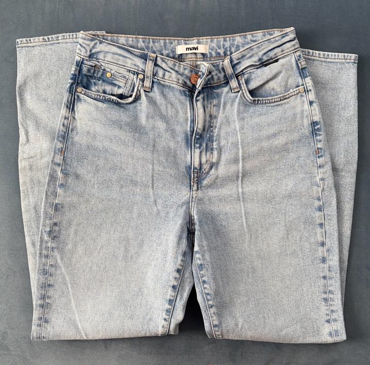 Голубые джинсы Mavi