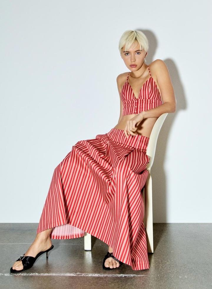 Топ Zara в красно-белую полоску