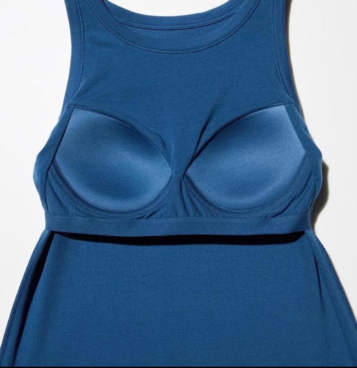 Платье Uniqlo с встроенными чашками