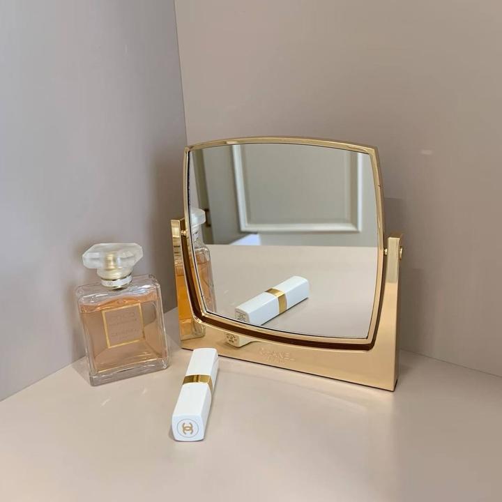 Зеркало Chanel