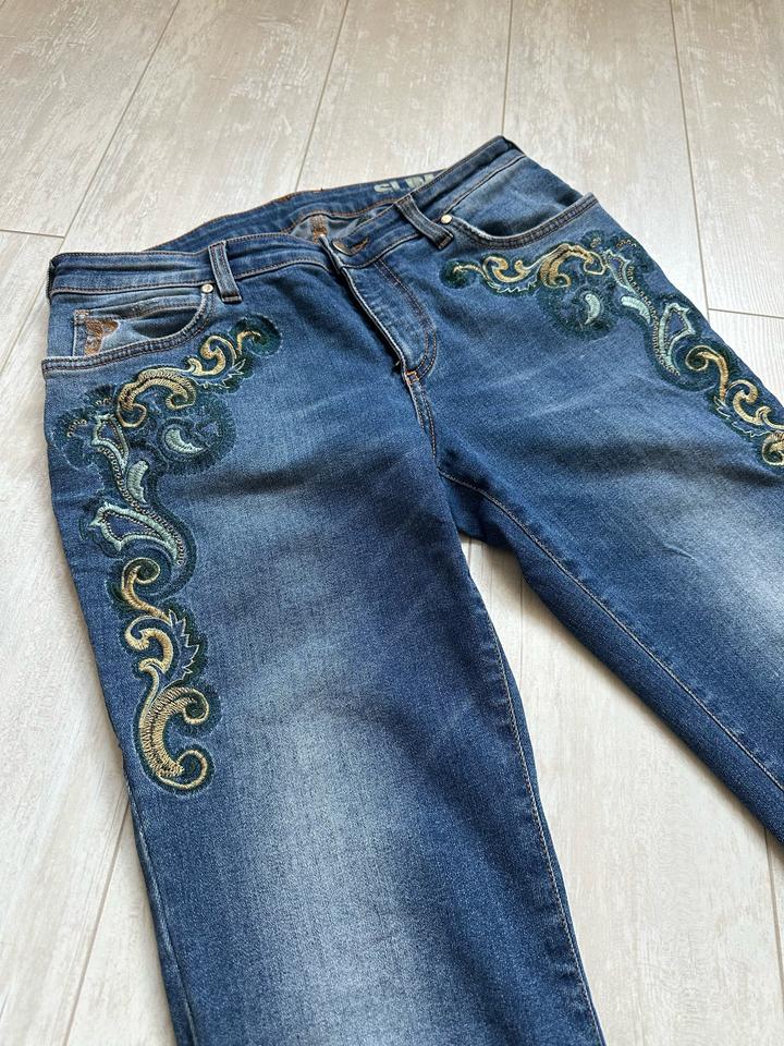 Джинсы Versace