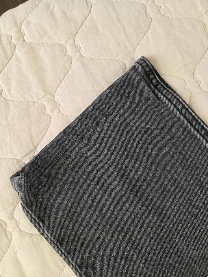 Продам джинсы zara
