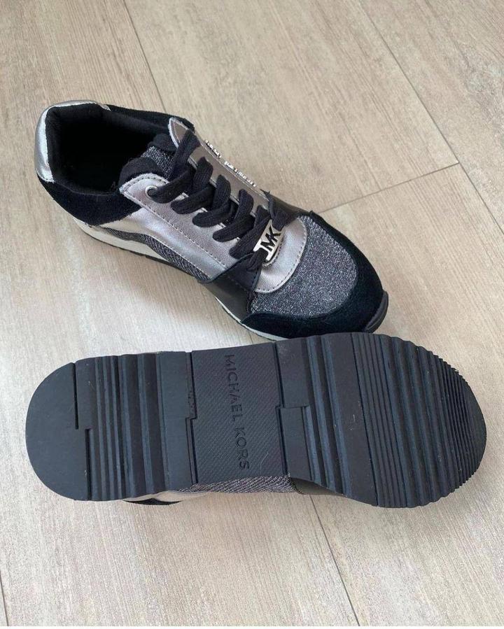 Новые кроссовки Michael KorsРазмер 34. Оригинал