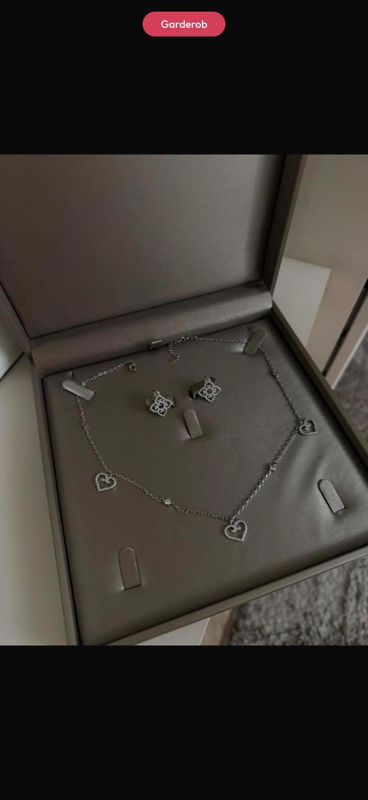 Серьги под Laroush