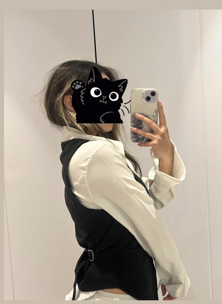 черная жилетка