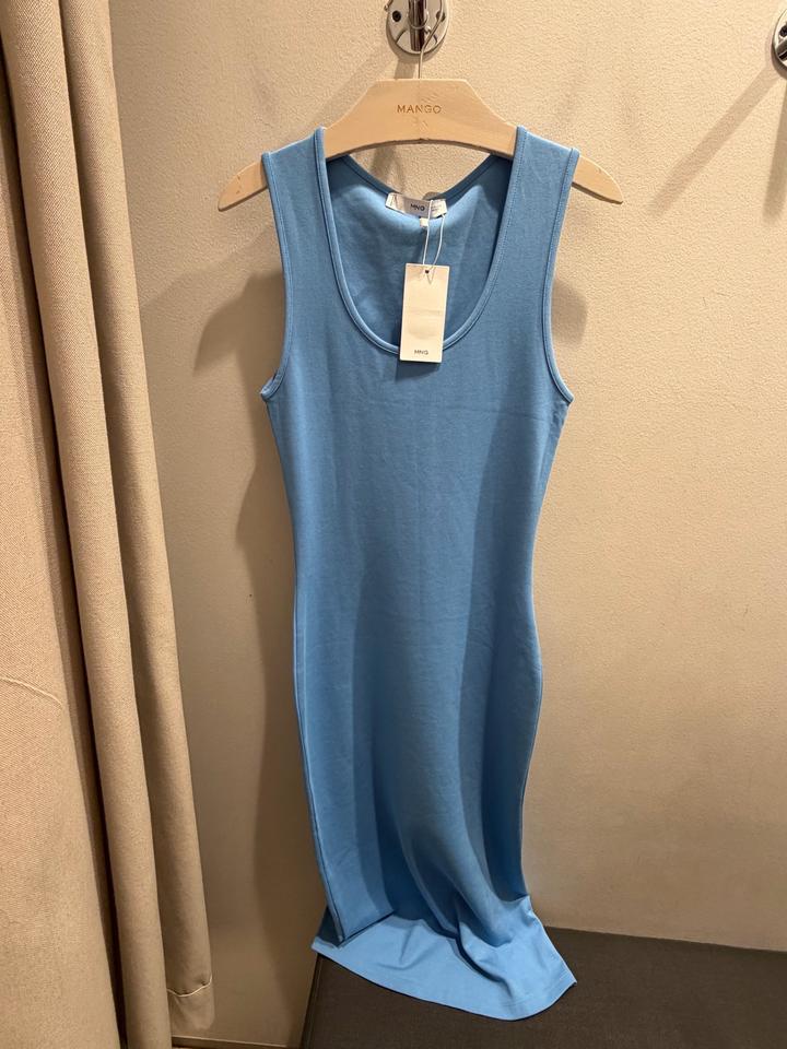 Голубое платье от Mango