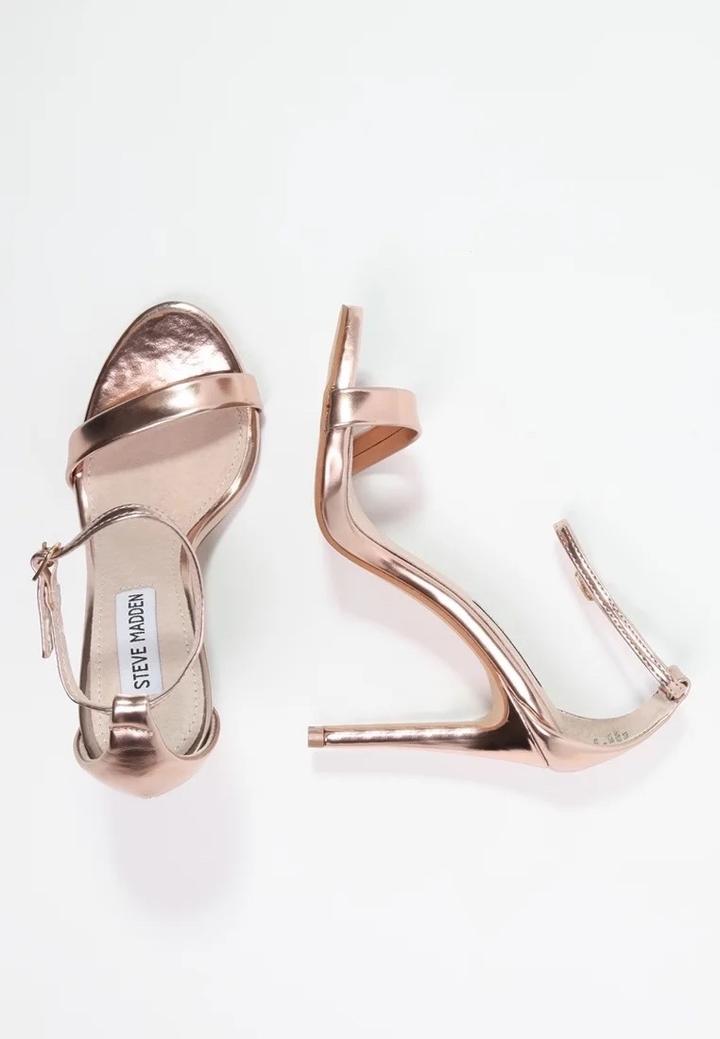 Босоножки на каблуке 1+1