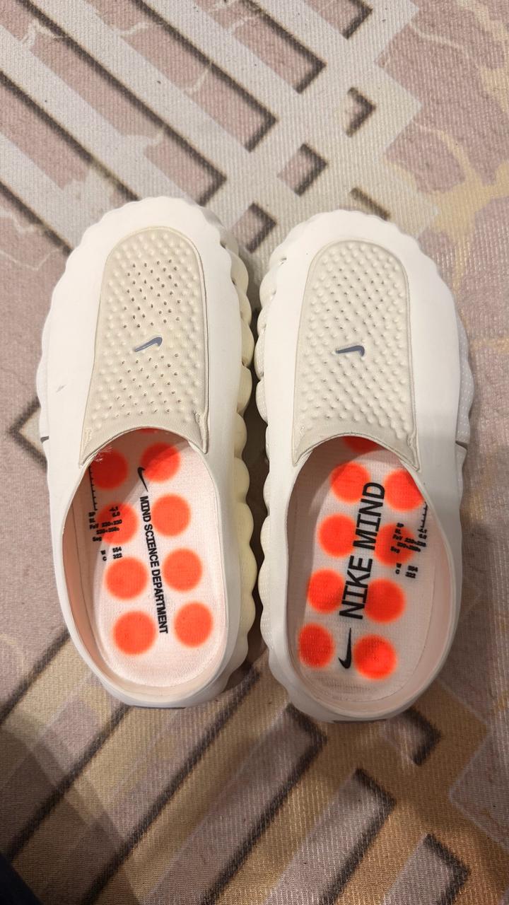 Nike mind 001