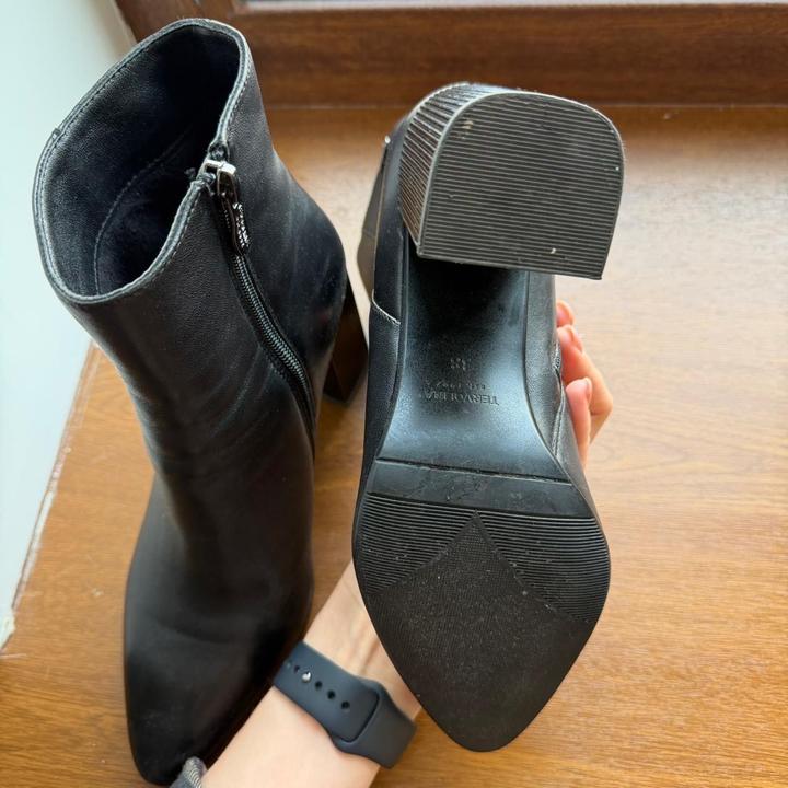 Кожаные ботильоны