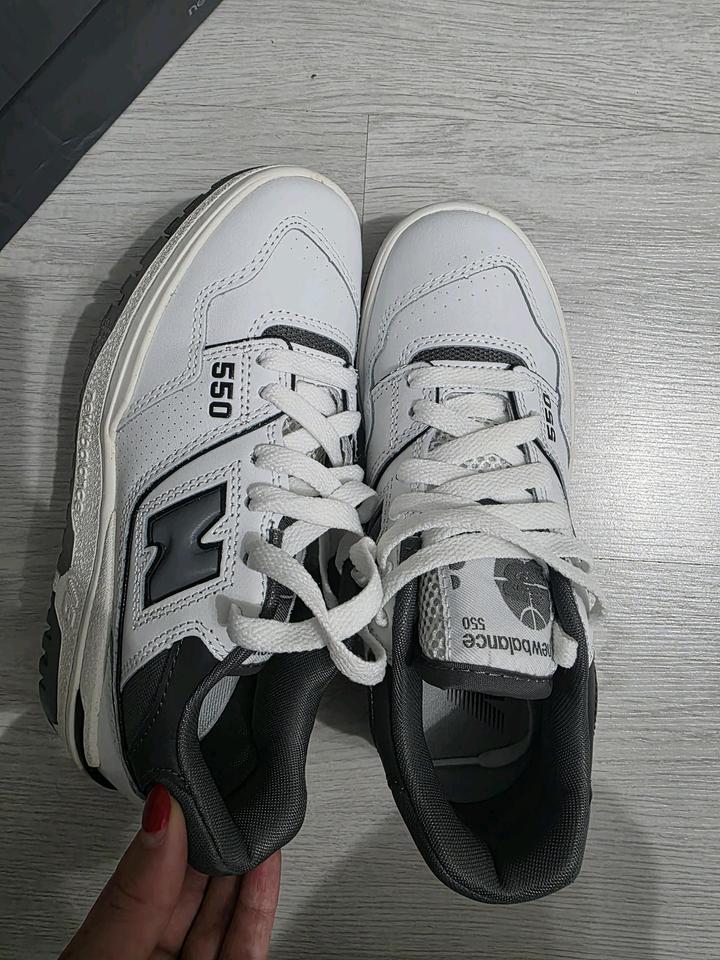 Кроссовки NEW BALANCE 550