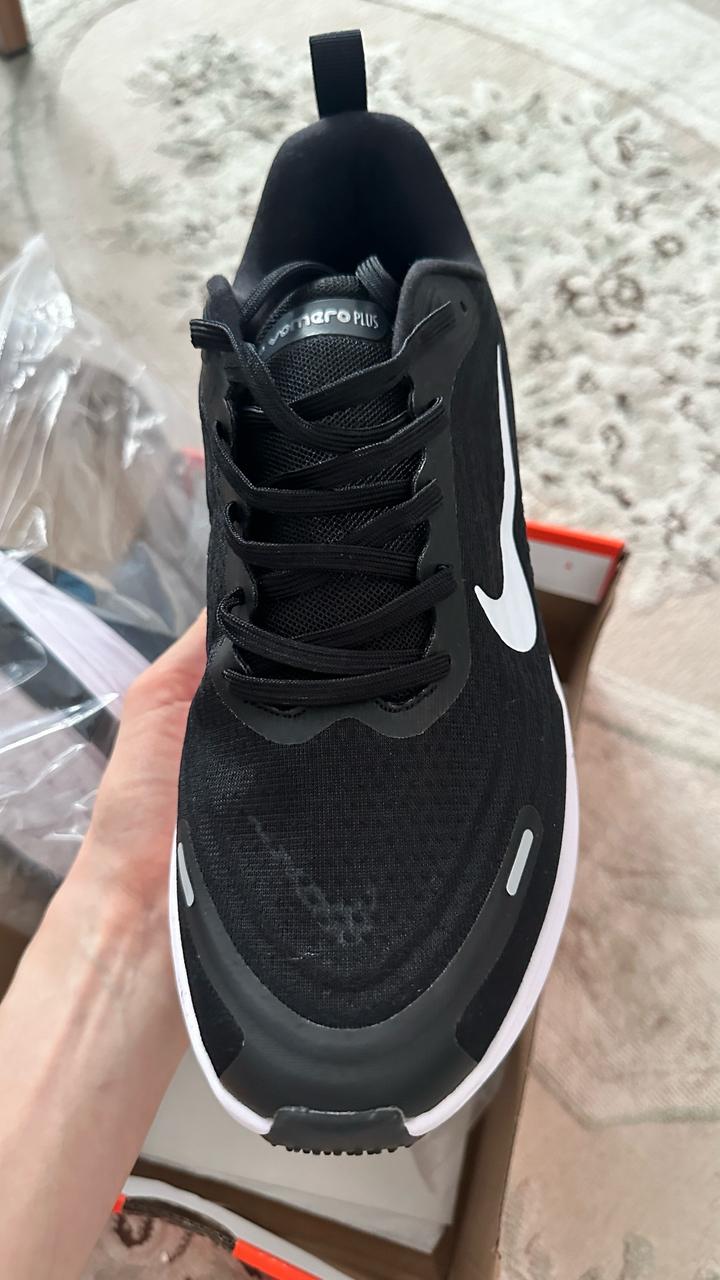 Кроссовки Nike