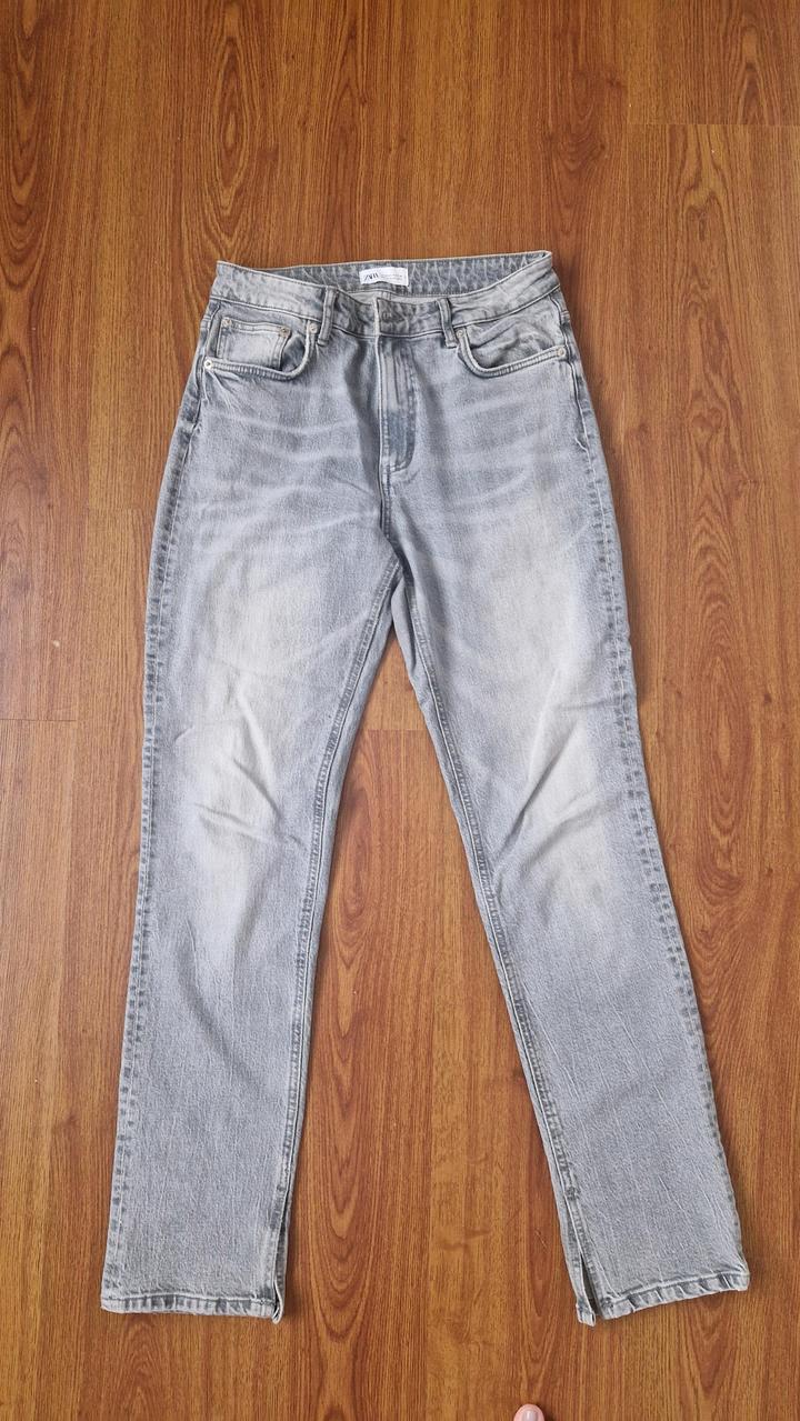 Джинсы Zara