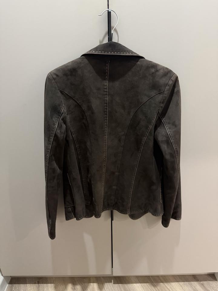 Пиджак из натуральной замши