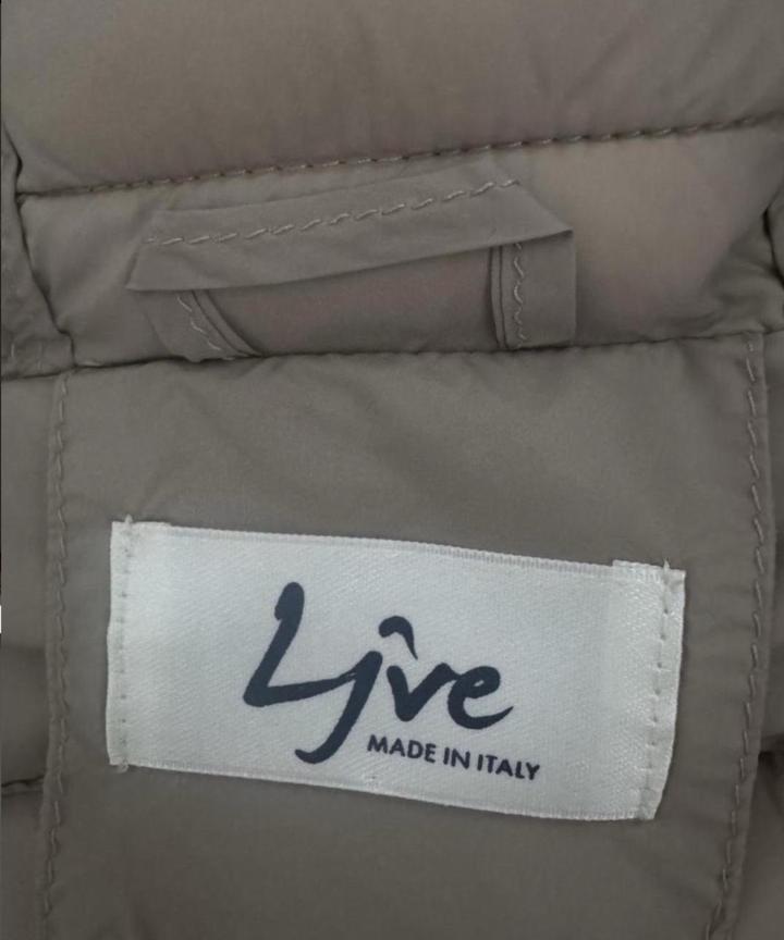 Плащ куртка