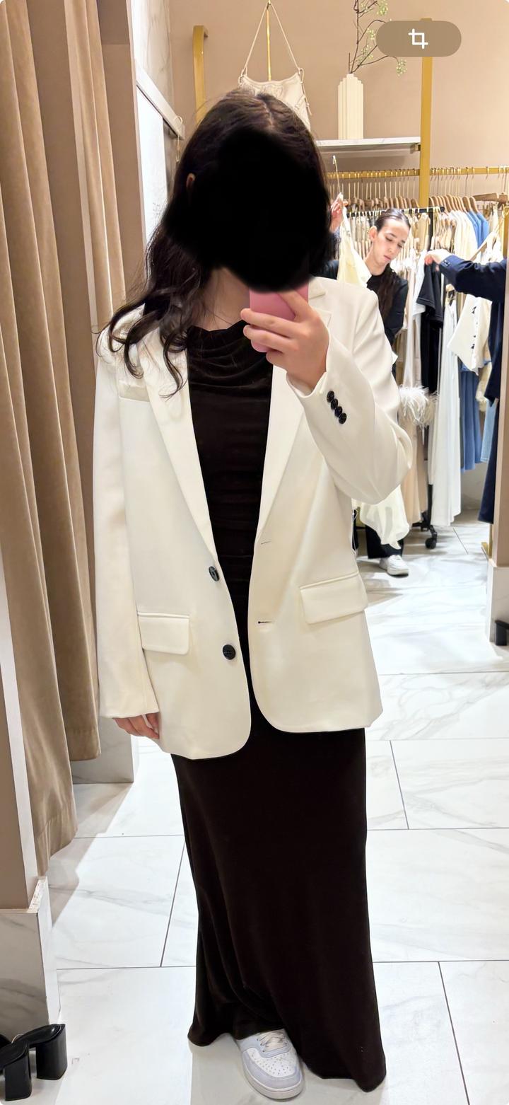 Белый пиджак с шоурума