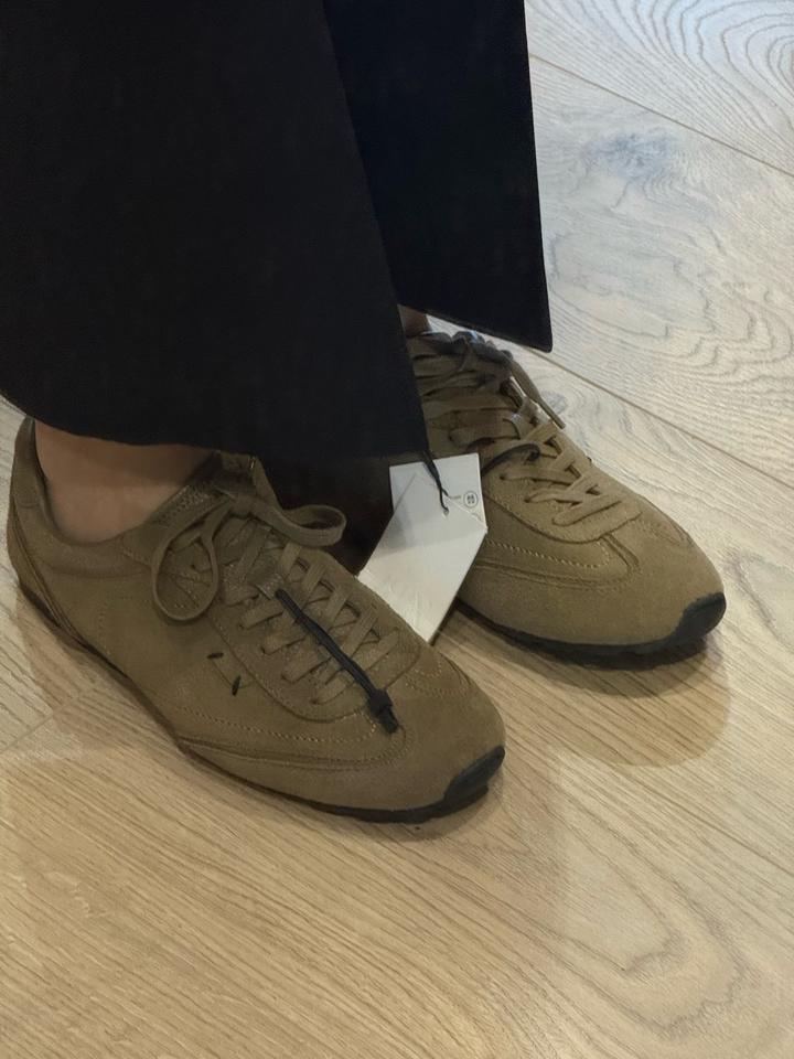 Кроссовки Zara