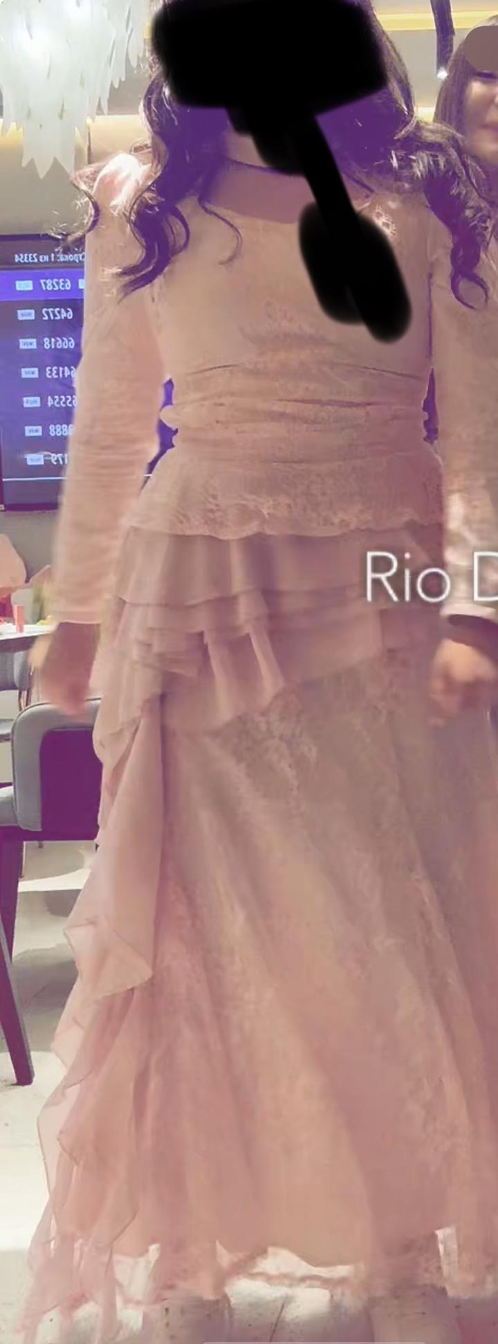 Платье розовое