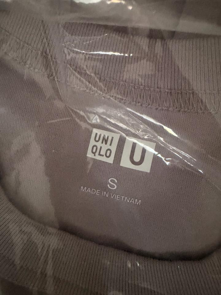 Футболки Uniqlo