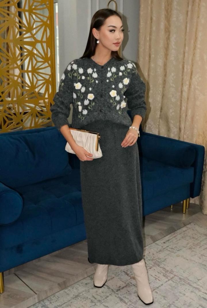 Новый двойка кардиган с юбкой