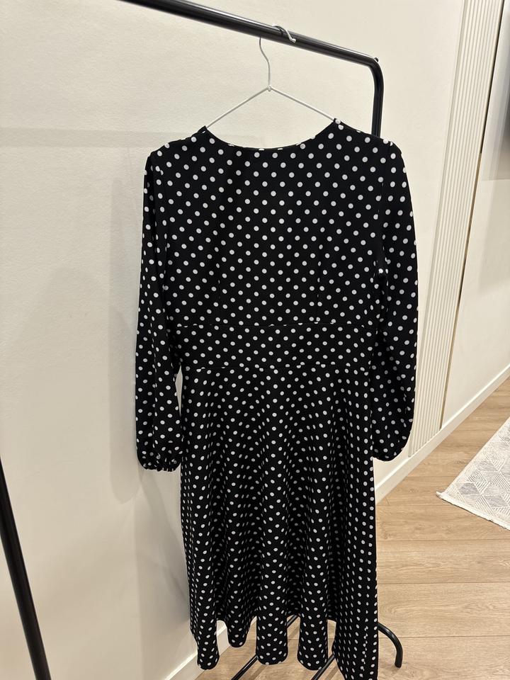 Платье в горошек