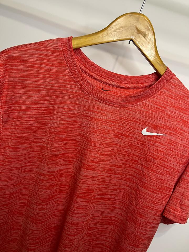 футболка Nike dri-fit