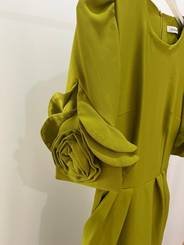 Платье лаймовое 💚 по фигуре, стильное, 42