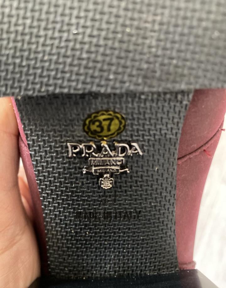 Демисезонные ботильоны Prada