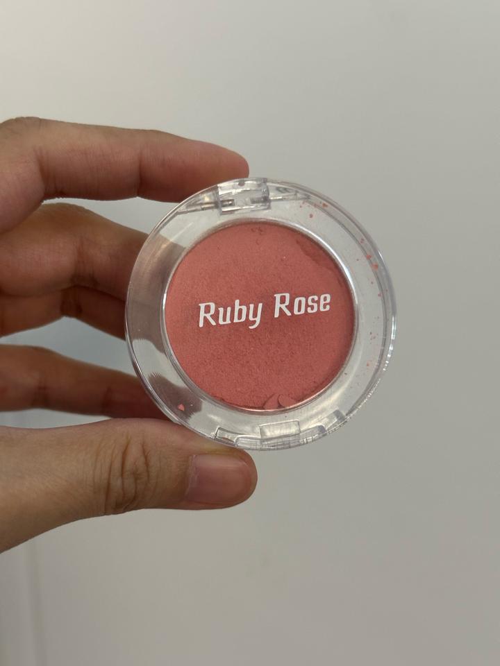 Румяна Ruby Rose