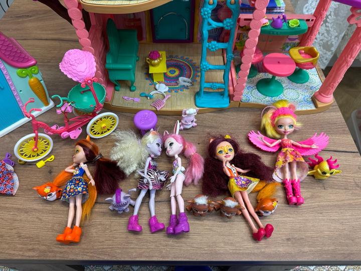 Куколки enchantimals с домиками