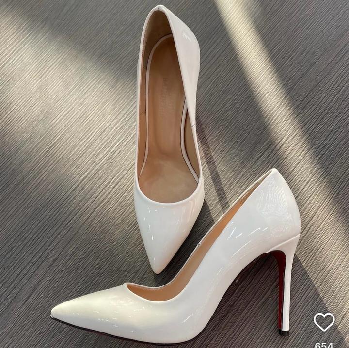 Лодочки белые