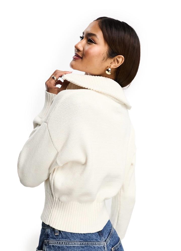 Свитер бежевый bershka