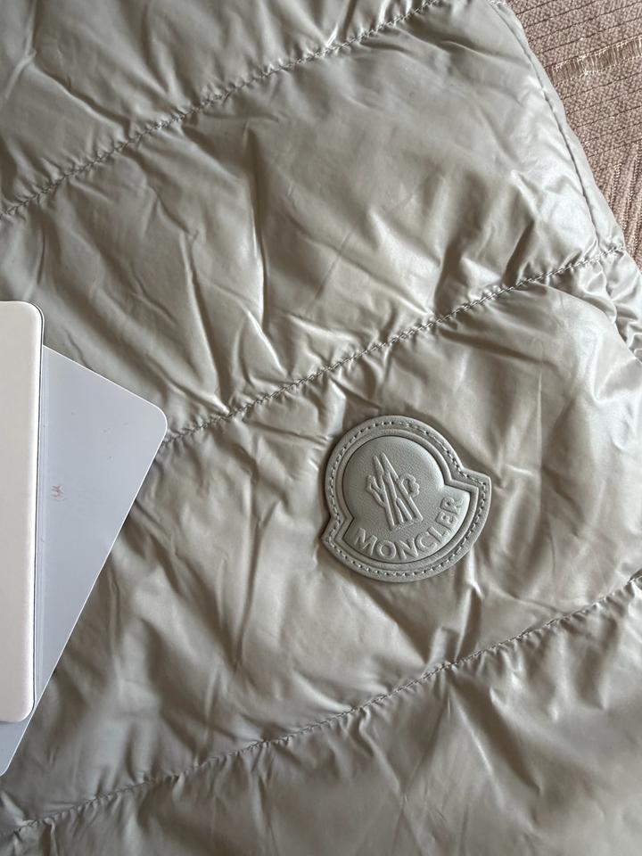 Пальто Moncler