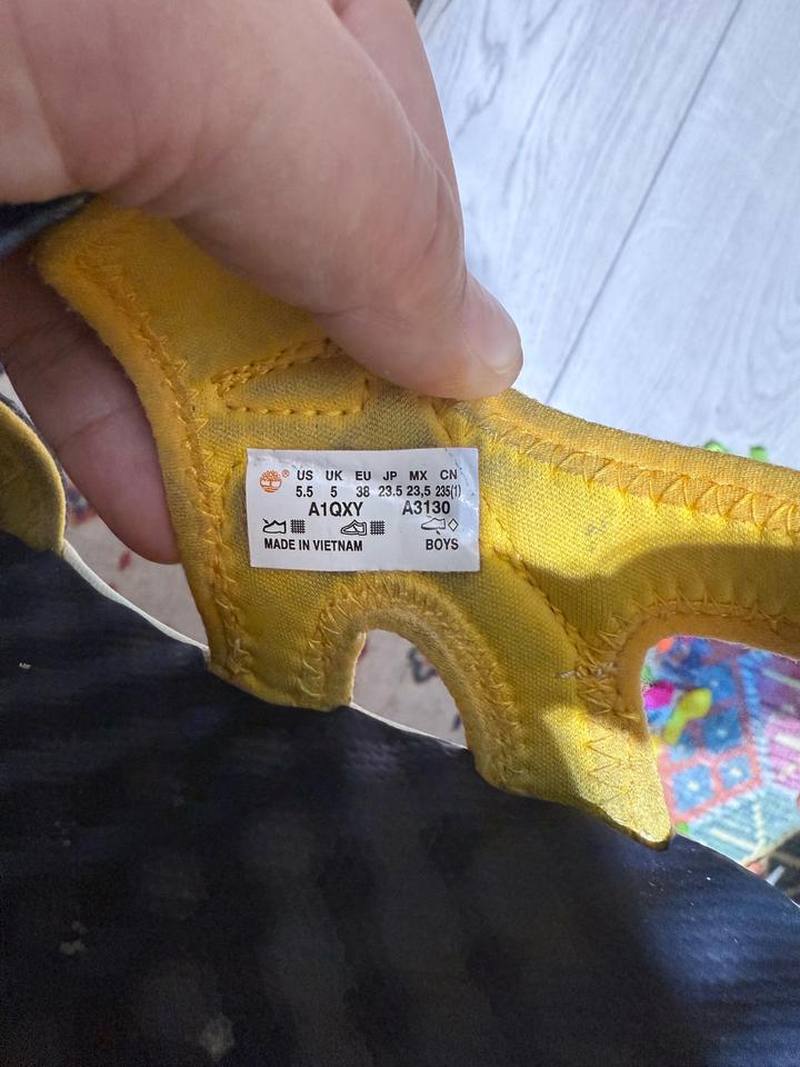 Сандалии Timberland.