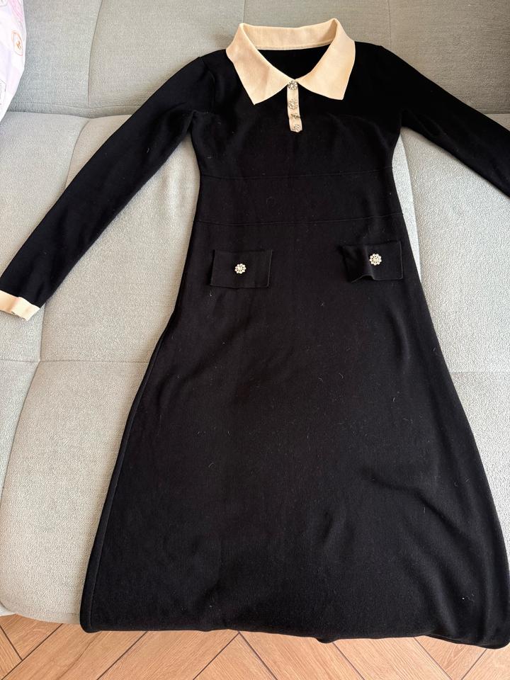 Трикотажное черное платье