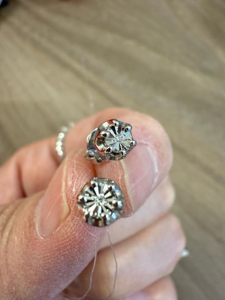 Пусеты натуральный бриллиант