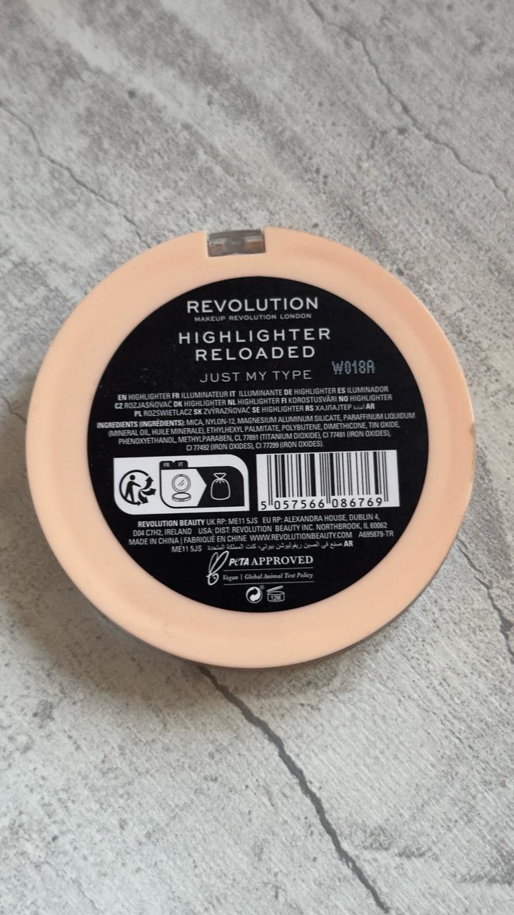 Revolution хайлайтер Just my type