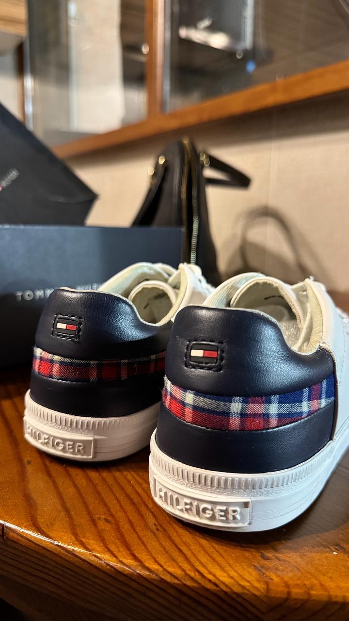 Продам оригинальные кеды Tommy Hilfiger. Классическая белая модель🩵🤍