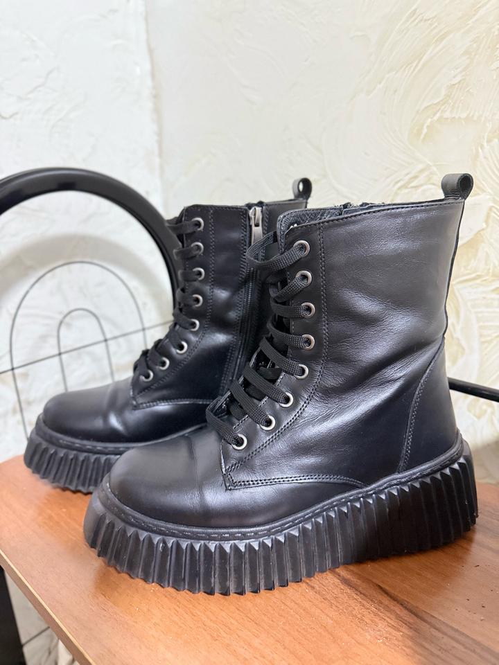 Демисезонные сапоги женские