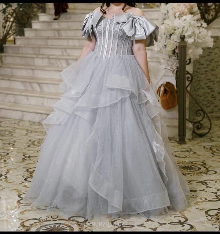 Вечерние платье