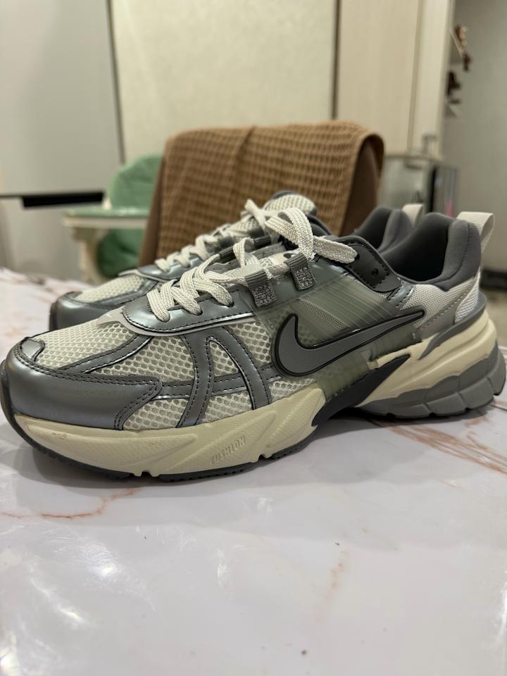 Кроссовки Nike V2K RUN