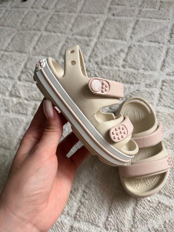 Сандалии crocs