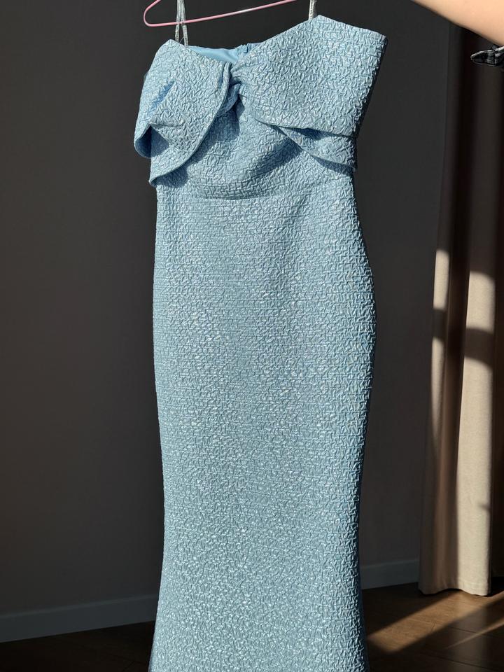 Голубое вечерние платье 48го размера