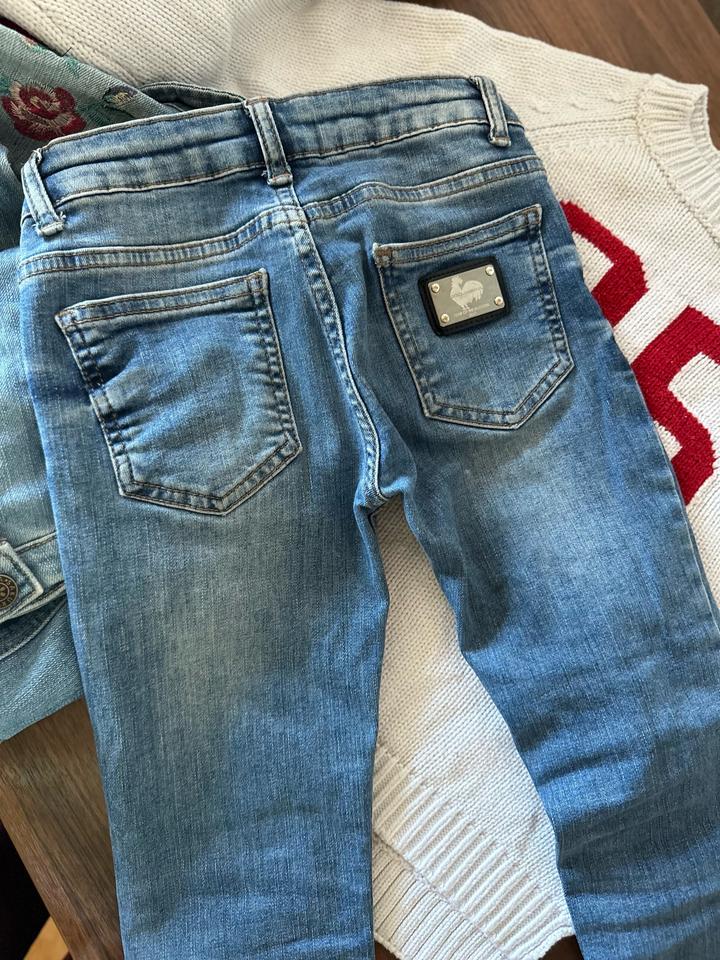 Комплект одежды для девочки на 7-8 лет