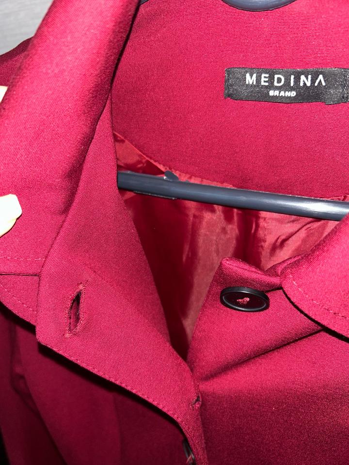 Бордовый пиджак