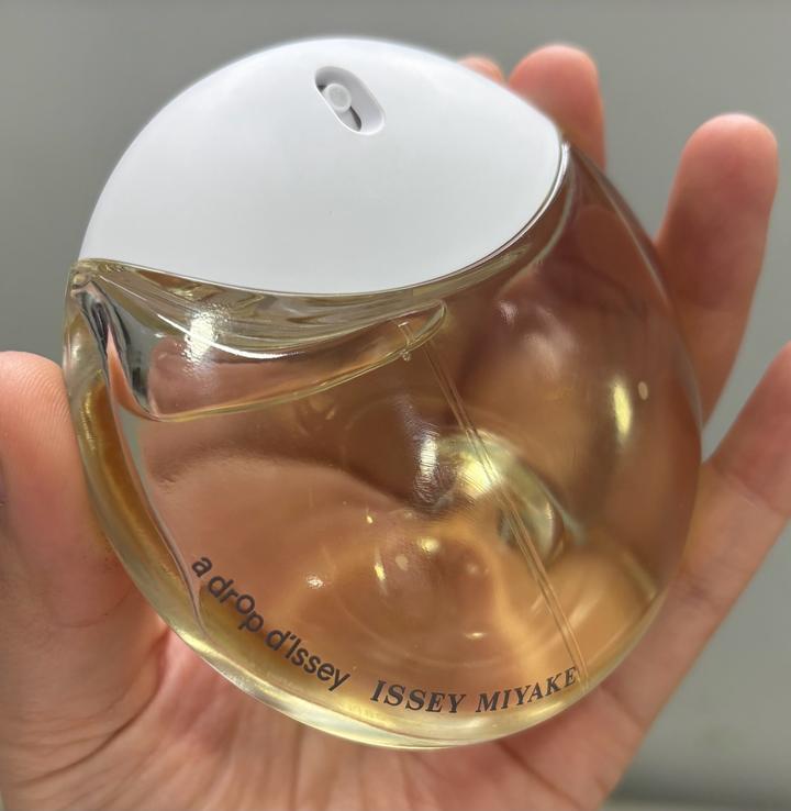 Issey Miyake A Drop D'isseyпарфюмерная вода EDP 50 мл, для женщин