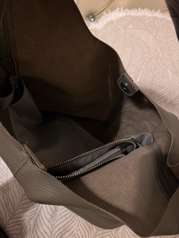 Абсолютно новая