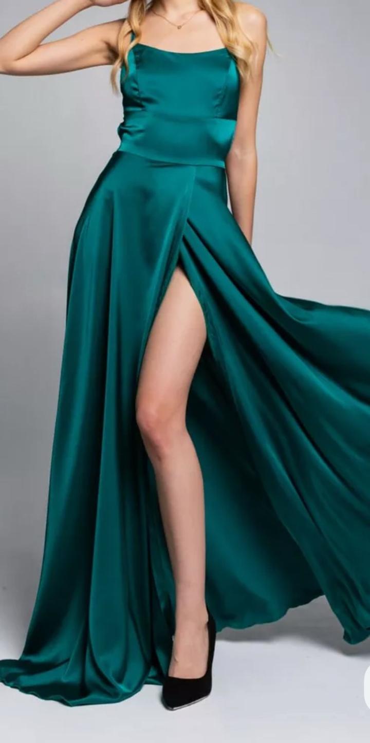 Изумрудное платье
