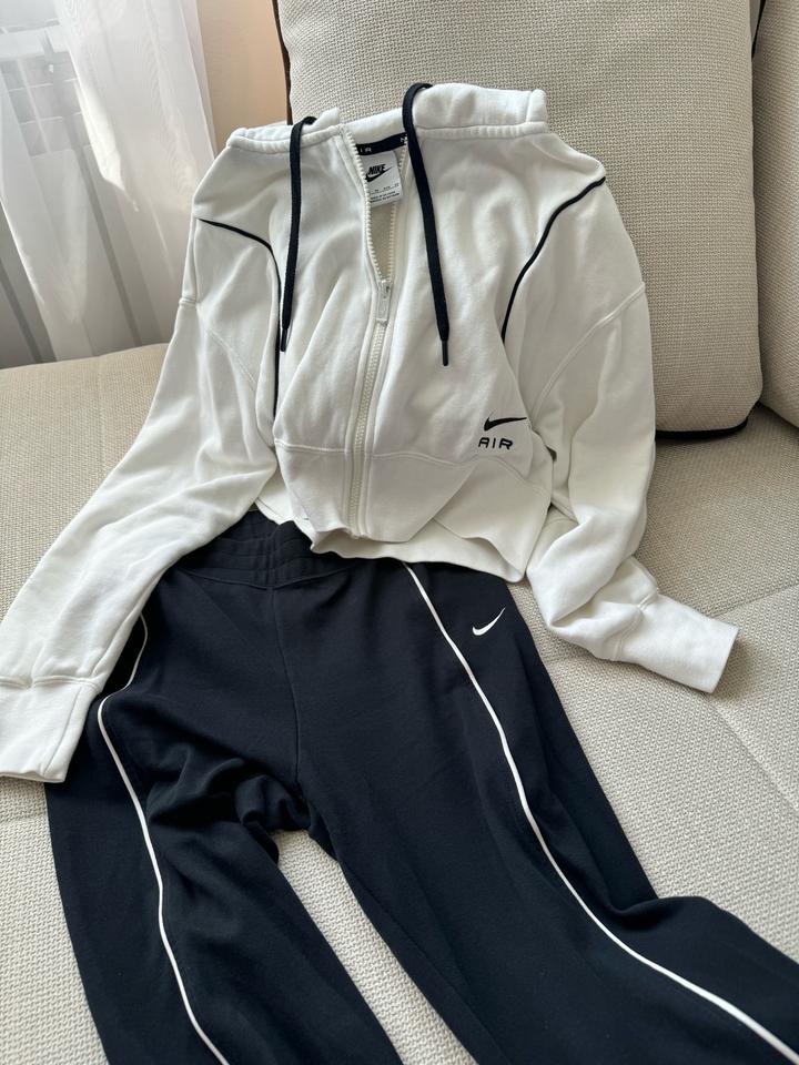 Спортивный комплект Nike